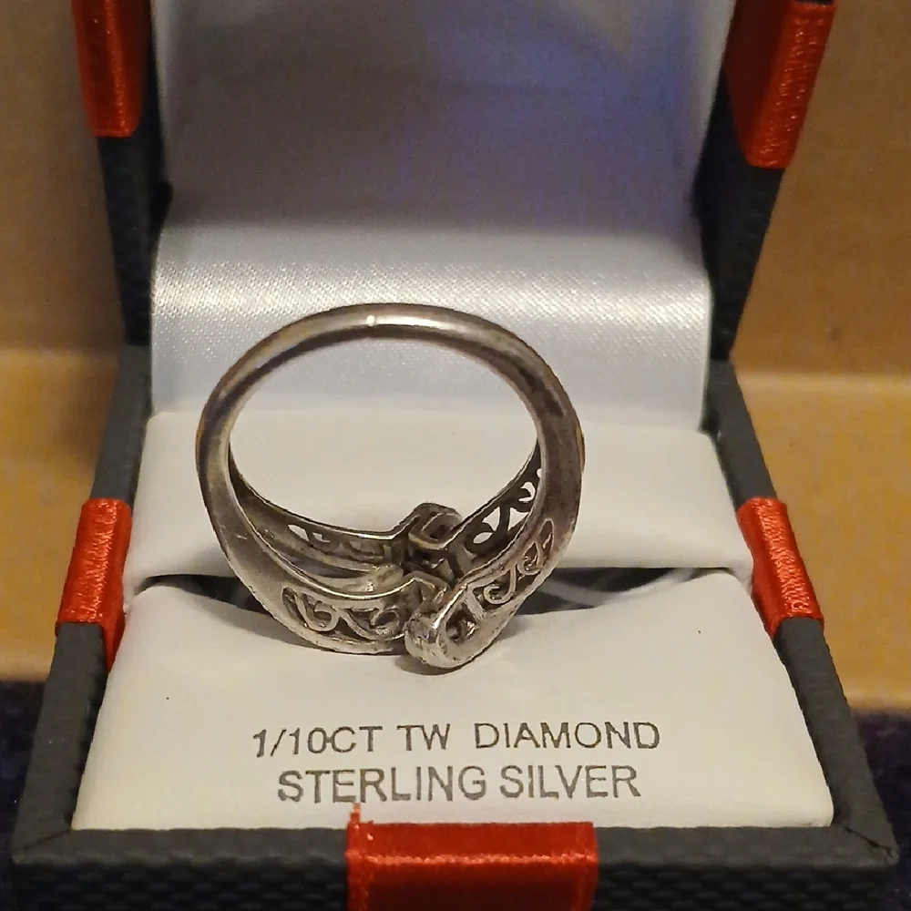 Sterling Silver 1/10CT TW Diamond Ring Size 7